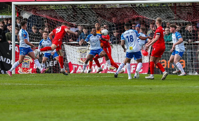 Brackley Town vs Tamworth dự kiến tung ra đội hình mạnh nhất