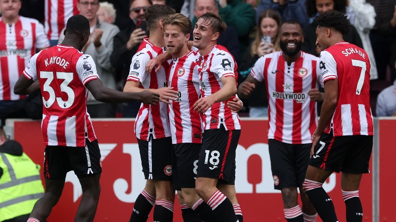 Brentford luôn thi đấu đầy gắn kết trên sân nhà