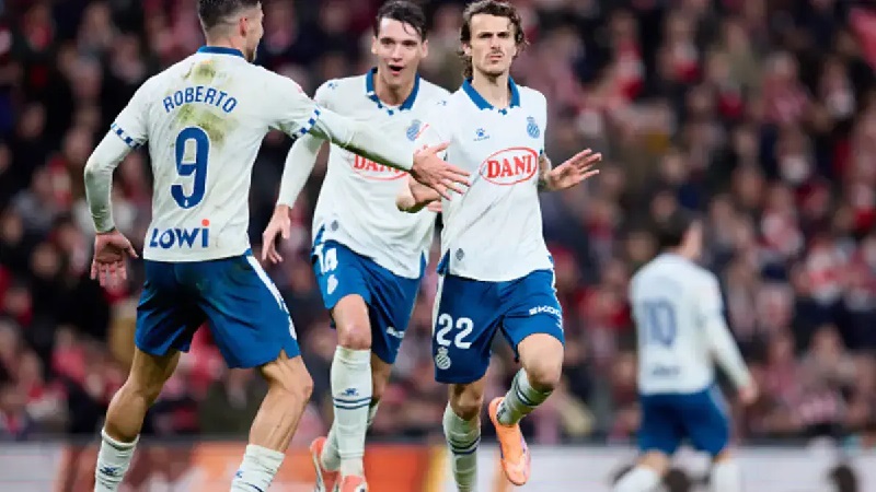 Real Oviedo thể hiện sức mạnh nổi bật