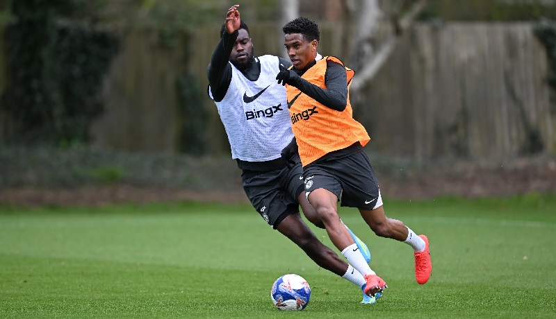 Chelsea FC vs Port Vale đối đầu không cân sức tại Stamford Bridge