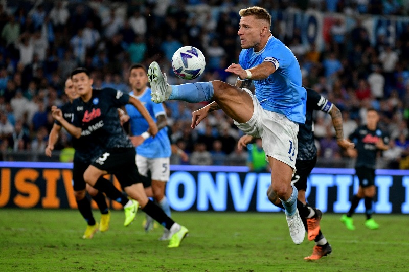Cuộc đối đầu Napoli vs Lazio luôn là tâm điểm của sự chú ý tại Serie A
