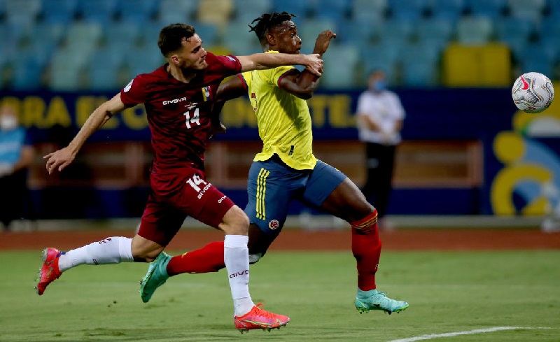 Venezuela và Colombia đối đầu